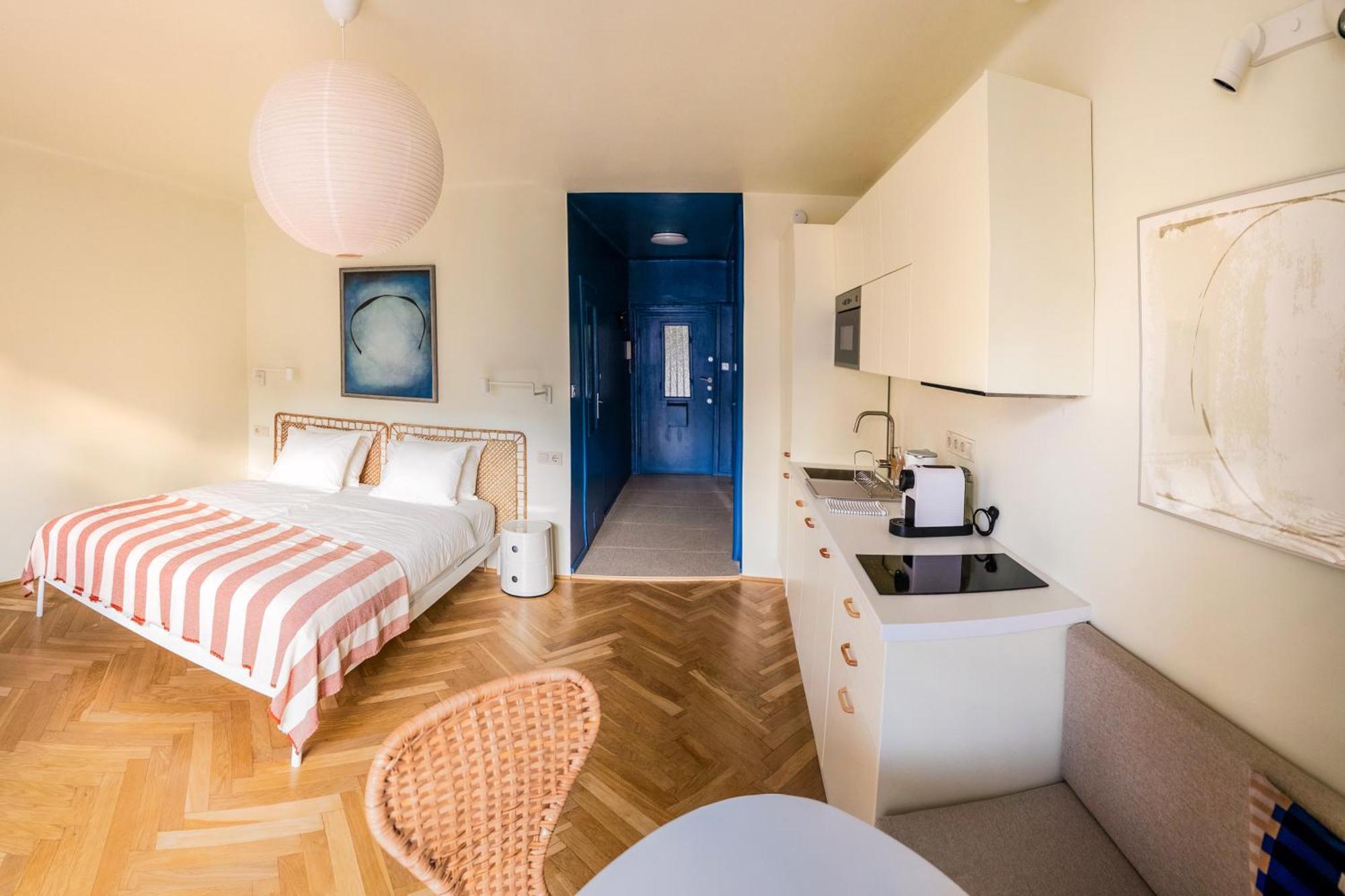 Pannonia View Delight Apartament *